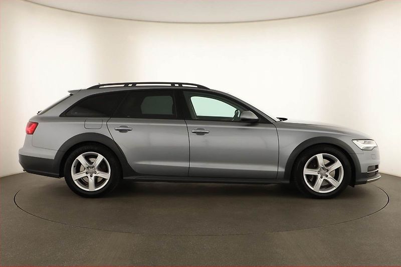 Audi A6 Allroad (2016) 3.0 TDI, 4X4, Automat - fotka 6 z 18