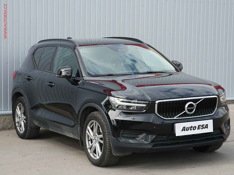 Volvo XC40 (2021) 1.5 T2, 2.maj,ČR, servis - fotografie inzerátu