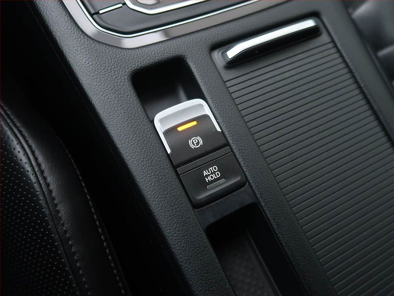 Volkswagen Passat (2018) 2.0 TDI, 4X4, Automat, Kůže - fotka 17 z 28