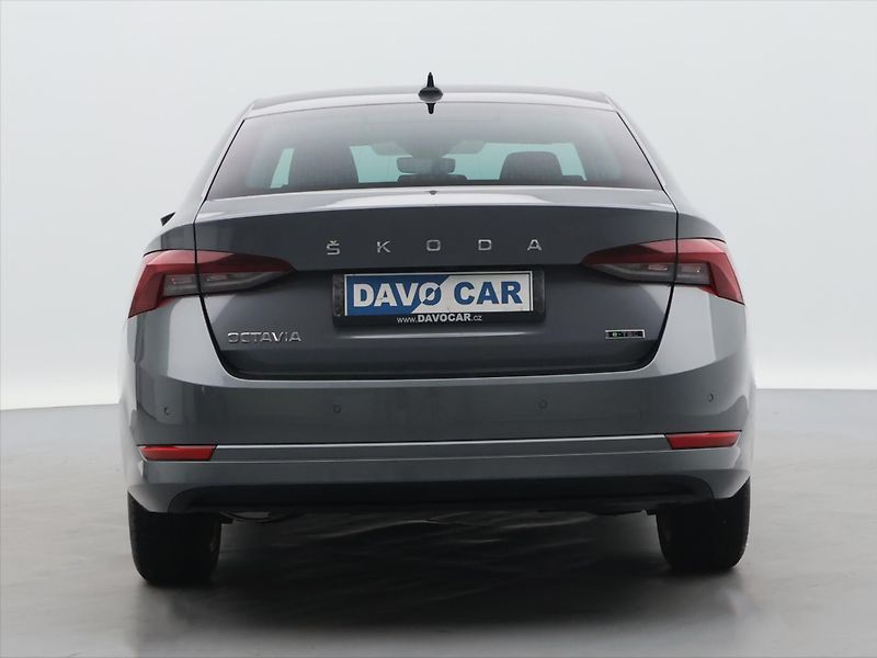 Škoda Octavia 1,5 TSI DSG Style Matrix DPH - fotka 6 z 35