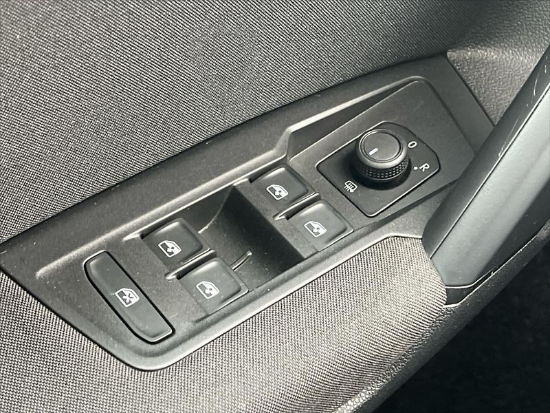 Volkswagen Tiguan 2,0 TDi 110kW 7DSG LIFE - fotka 20 z 27