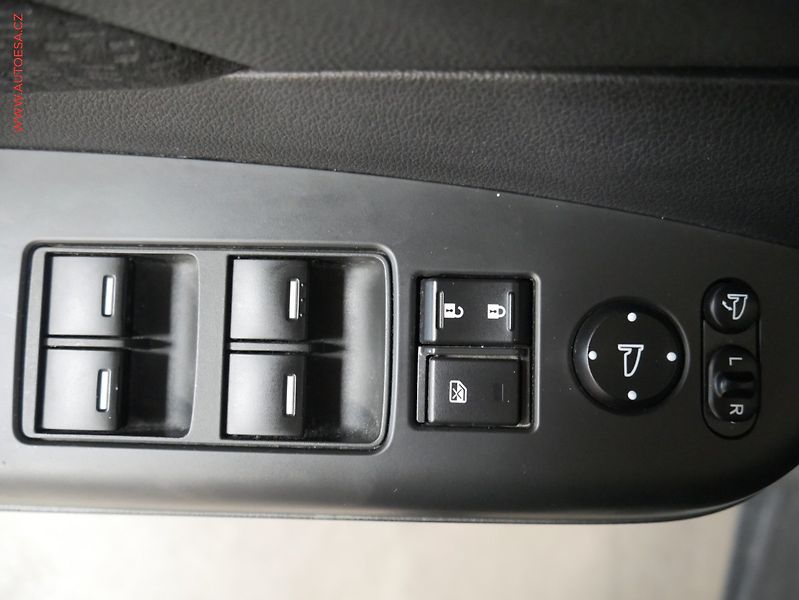 Honda CR-V (2017) 1.6 DTEC 4x4, 1.maj,ČR - fotka 18 z 25