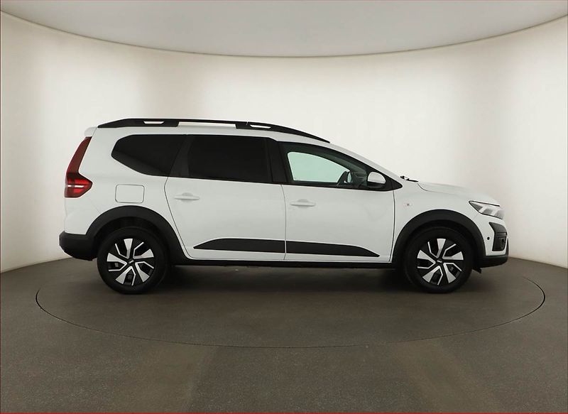 Dacia Jogger (2025) 1.0 TCe LPG, LPG, ČR,1.maj - fotka 6 z 15