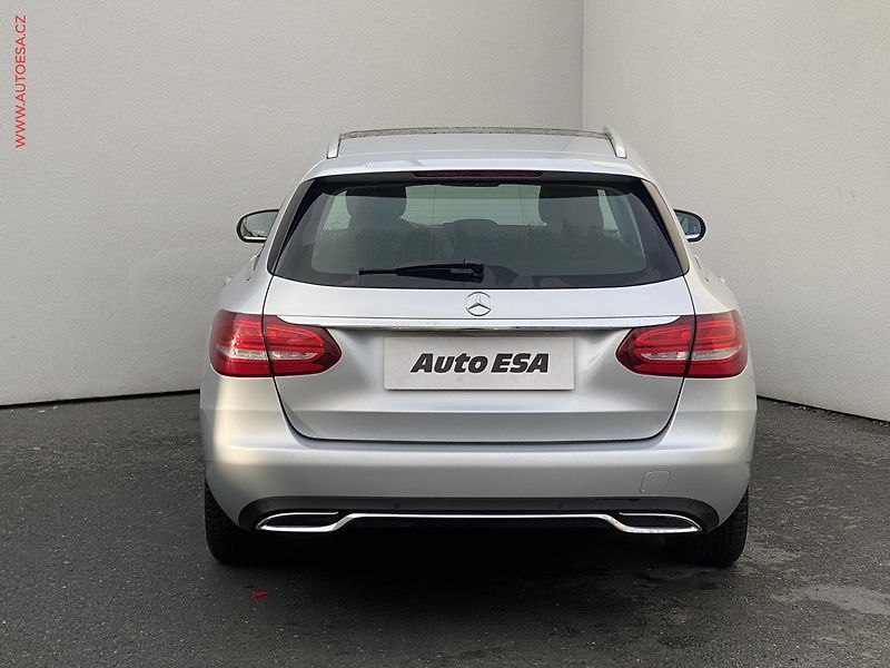 Mercedes-Benz Třídy C (2016) 2.2CDi, AT, park. kamera - fotka 5 z 22