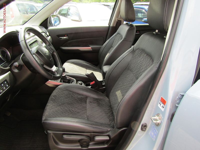 Suzuki Vitara (2021) 1.4T 4x4, 2.maj,ČR, Elegance - fotka 9 z 21