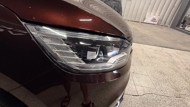 Renault Grand Scénic (2021) TCE 140,REZERVOVÁNO - fotka 40 z 56