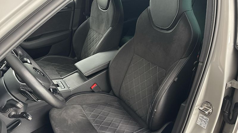 Škoda Superb 2.0 TDI DSG 4x4 Sportline - fotka 15 z 29