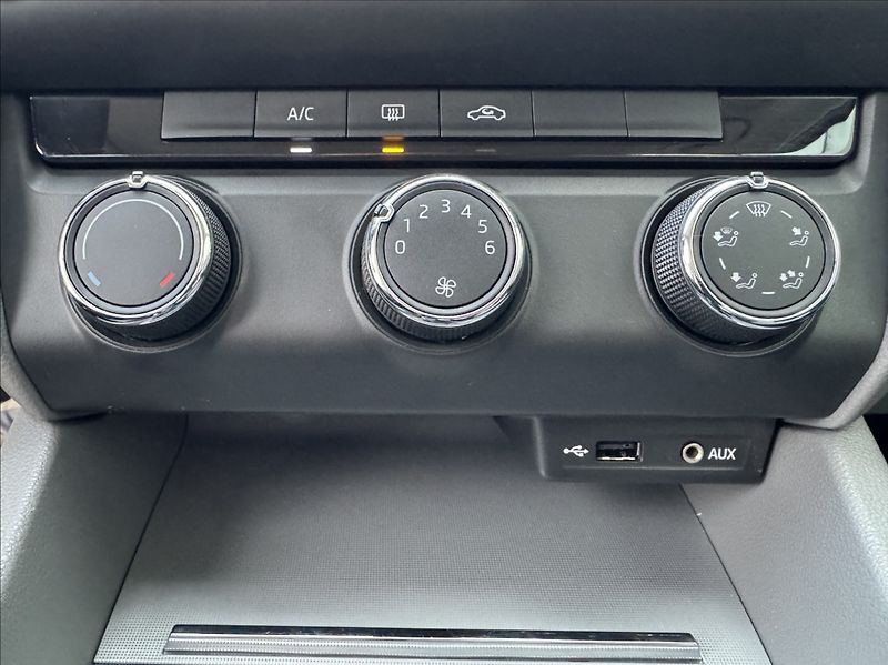 Škoda Octavia 1,6 TDI 81kW 2.maj. původ ČR - fotka 36 z 50