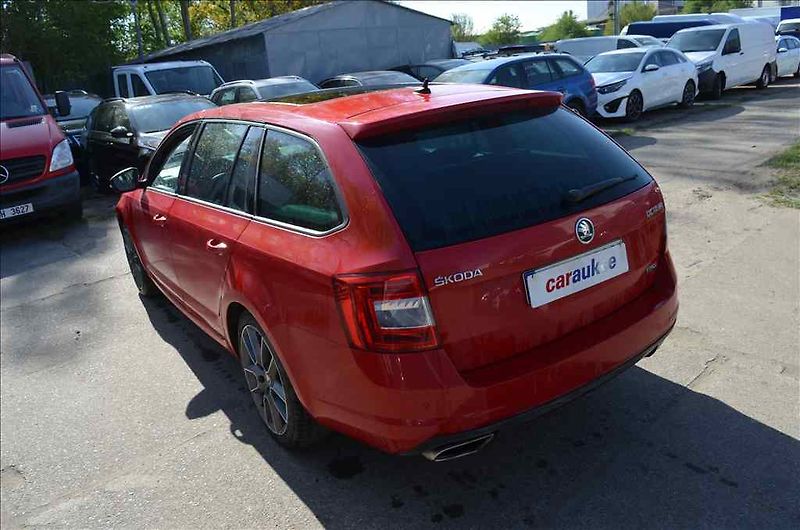 Škoda Octavia (2014) COMBI III.2,0 TDI  RS DSG - fotka 6 z 22