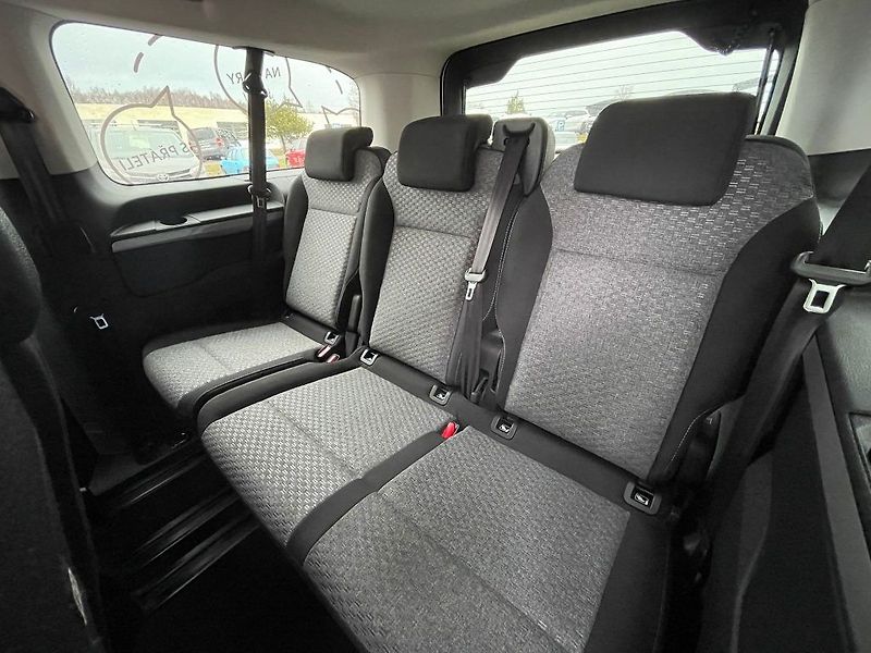 Toyota ProAce Verso 2.0L  177 - 8 AT AE Family 8S - fotka 13 z 29