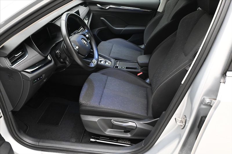 Škoda Octavia 2,0 TDI 110 kW DSG STYLE Záruk - fotka 13 z 31