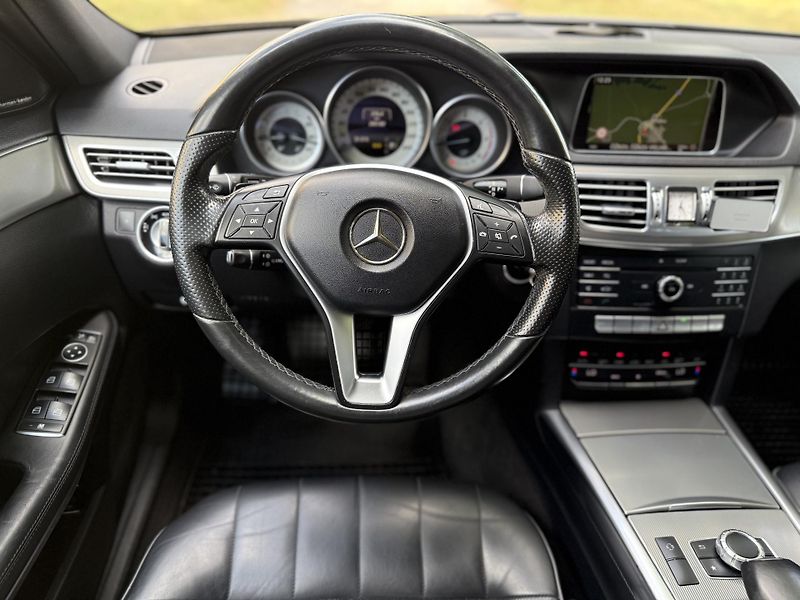 Mercedes-Benz Třídy E 220D  BlueTec 4MATIC TAŽNÉ - fotka 14 z 33