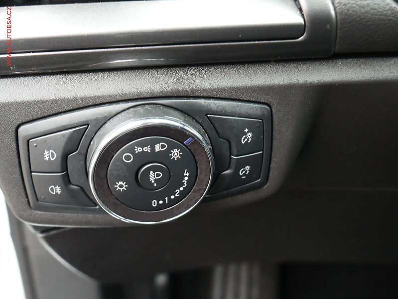 Ford Mondeo (2019) 1.5 EB, AT, navi, LED - fotka 16 z 19