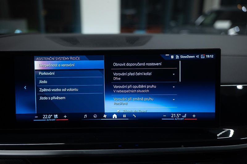 BMW X5 (2025) M40xD 250KW NEZÁVISLÉ TAŽNÉ  - fotka 44 z 59