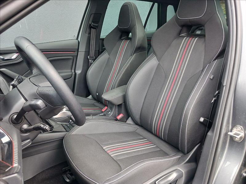 Škoda Kamiq 1,5 TSI 110kW MONTE CARLO - fotka 12 z 27