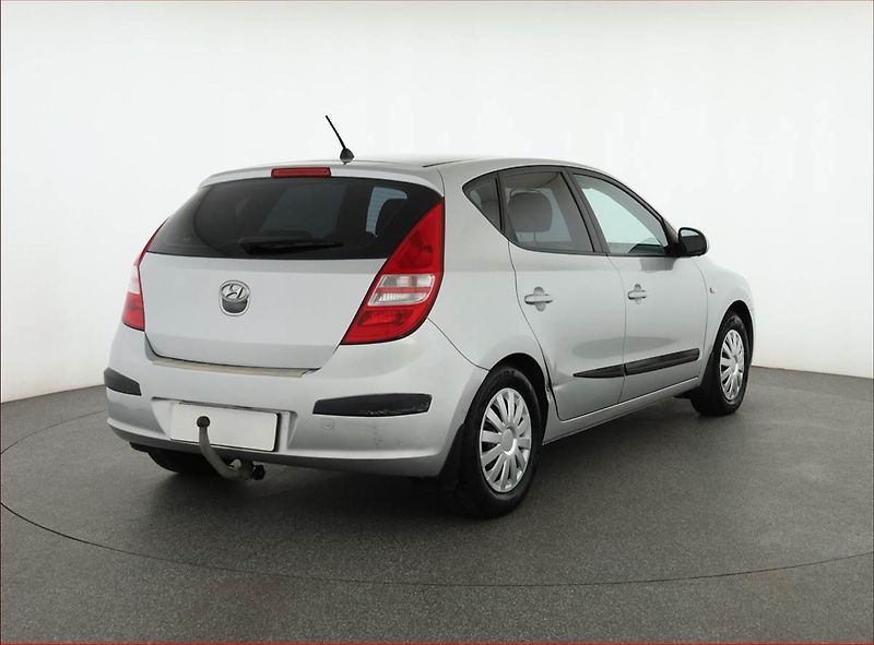 Hyundai i30 (2009) 1.6 CVVT, nová STK, Tažné - fotka 5 z 14