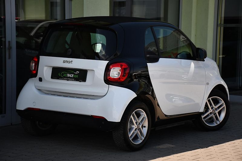 Smart Fortwo EQ - fotka 4 z 25