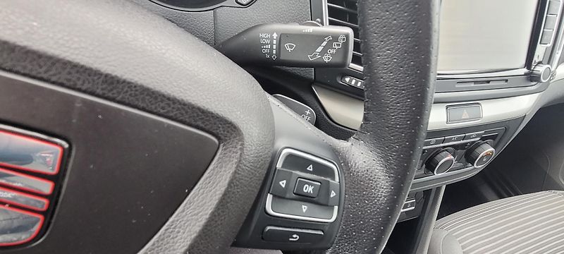 Seat Alhambra (2015) 2,0TDi 130kW Style - fotka 28 z 42