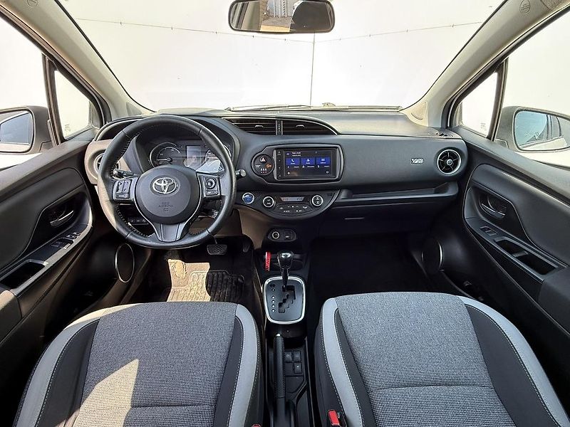 Toyota Yaris (2019) 1.5 Hybrid  - fotka 7 z 18