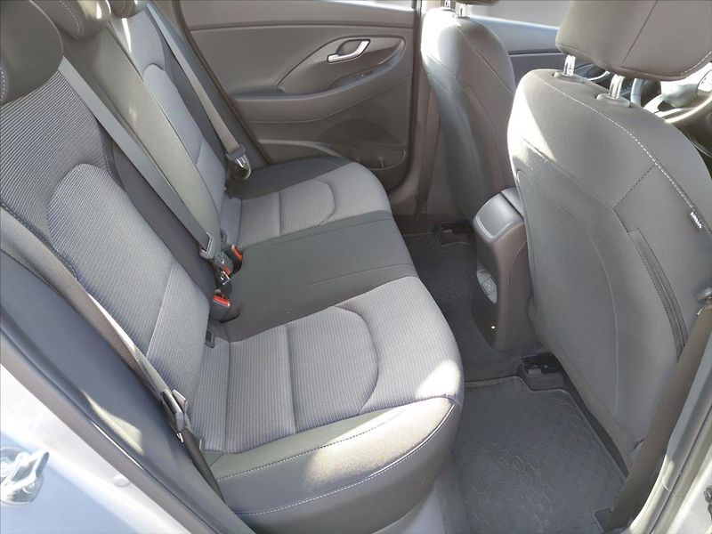 Hyundai i30 1,0   1.0 T-GDi Smart - fotka 20 z 25