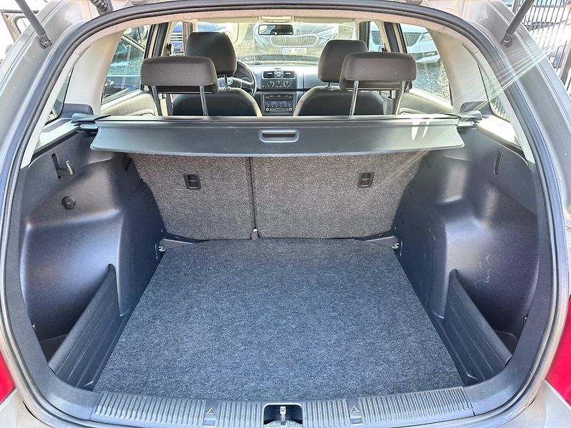 Škoda Fabia (2012) 1.6TDi GARANCE KM - fotka 13 z 13