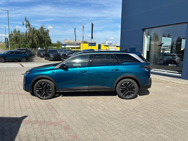 Peugeot 5008 (2026) GT Hybrid 145 e-DCS6 - fotka 4 z 19