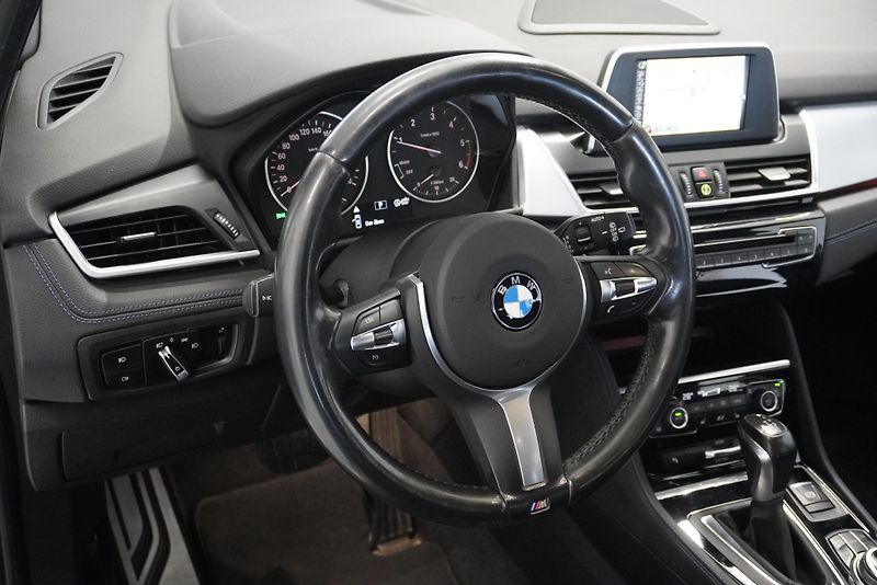 BMW Řada 2 GRAN TOURER XDRIVE M-SPORT AUT - fotka 14 z 29