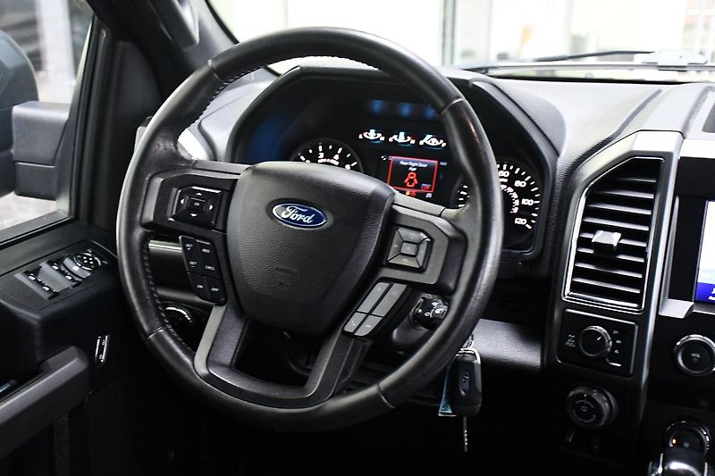 Ford F-150 2.7 L ECOBOOST XLT SPORT 4X4 - fotka 6 z 38