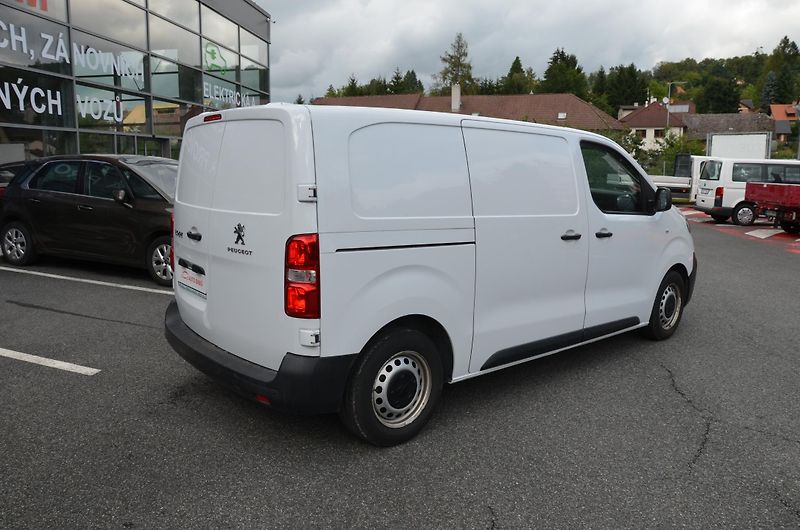 Peugeot Expert (2023) Expert 2.0BHDi 145 L2 4d - fotka 4 z 11