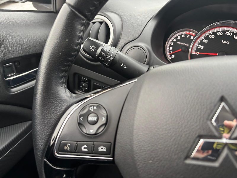 Mitsubishi Space Star 1,2 MIVEC AT - fotka 16 z 26