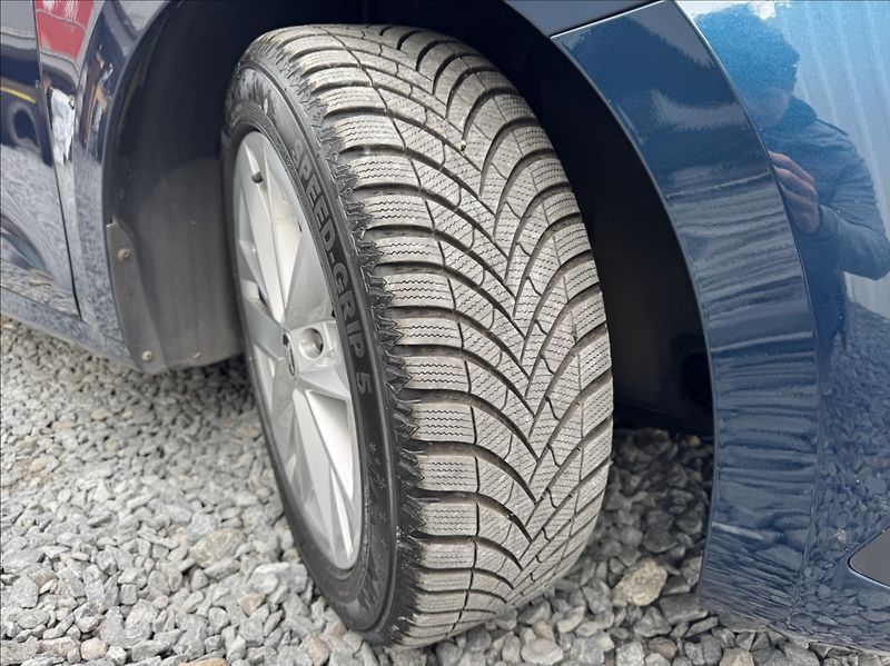 Škoda Octavia 2,0 TDI DSG STYLE+ DPH 1maj ČR - fotka 46 z 50