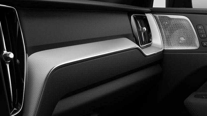 Volvo XC60 (2026) B5 AWD AUT BLACK EDITION PLUS - fotka 11 z 11