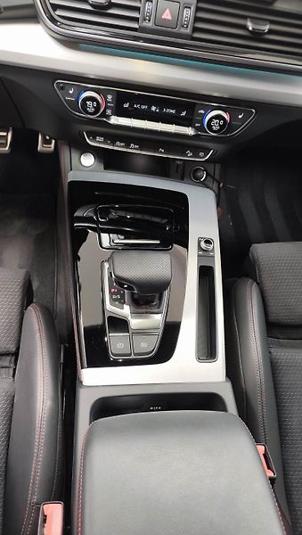 Audi Q5 (2023) Sportback S-line, B&O, Quattro - fotka 65 z 95
