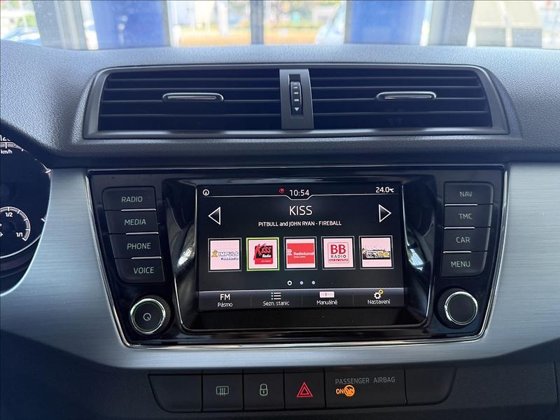Škoda Fabia 1,0   TSI 70kW,SERVISKA - fotka 17 z 24