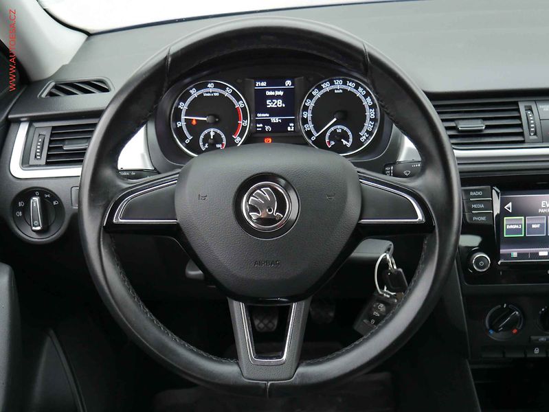Škoda Rapid (2018) 1.0 TSi SpaceBack, ČR, AC - fotka 12 z 15