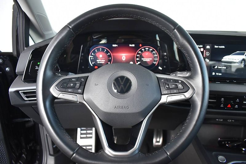 Volkswagen Golf Variant (2022) 1.5TSI 110kW Webasto,Matrix - fotka 17 z 27