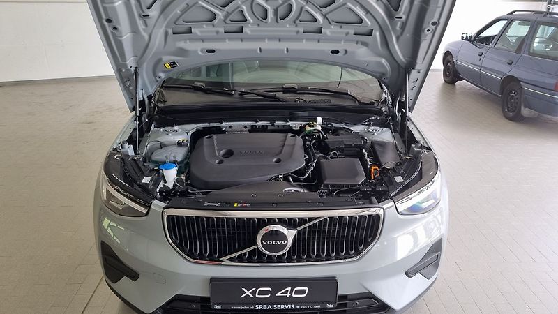 Volvo XC40 (2026) B3 2.0L 163 HP AT7 FWD CORE - fotka 16 z 16