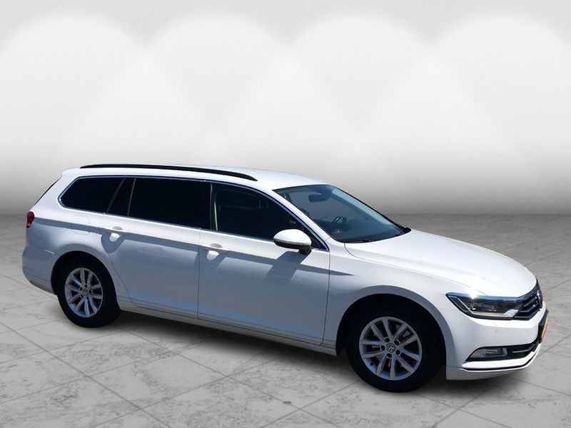 Volkswagen Passat Variant 2,0 TDI DSG - fotka 6 z 28