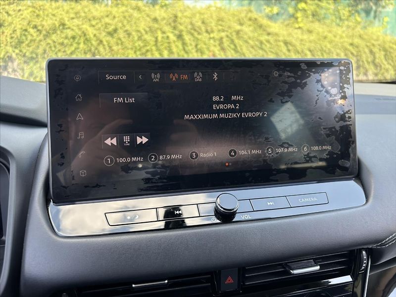 Nissan Qashqai 1,3 i AT N-Connecta - fotka 20 z 43