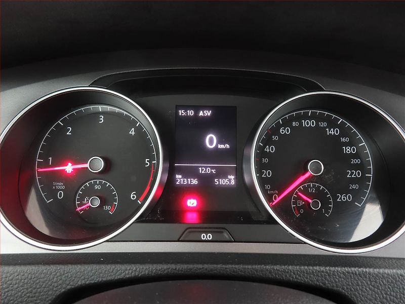 Volkswagen Golf (2014) 1.6 TDI, Navi, Tempomat - fotka 11 z 18