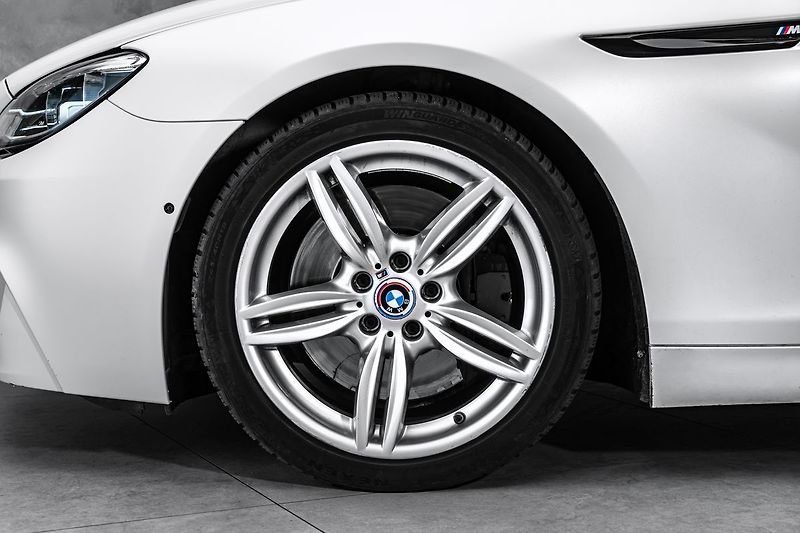 BMW Řada 6 i xD Gran Coupé Individuál - fotka 2 z 27