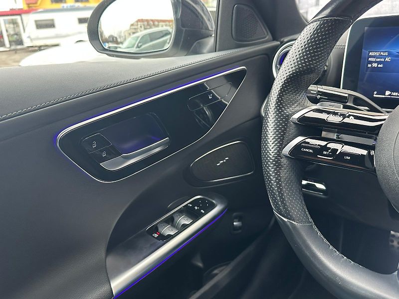 Mercedes-Benz Třídy C (2021) C200, 4MATIC, AMG, DPH - fotka 29 z 47