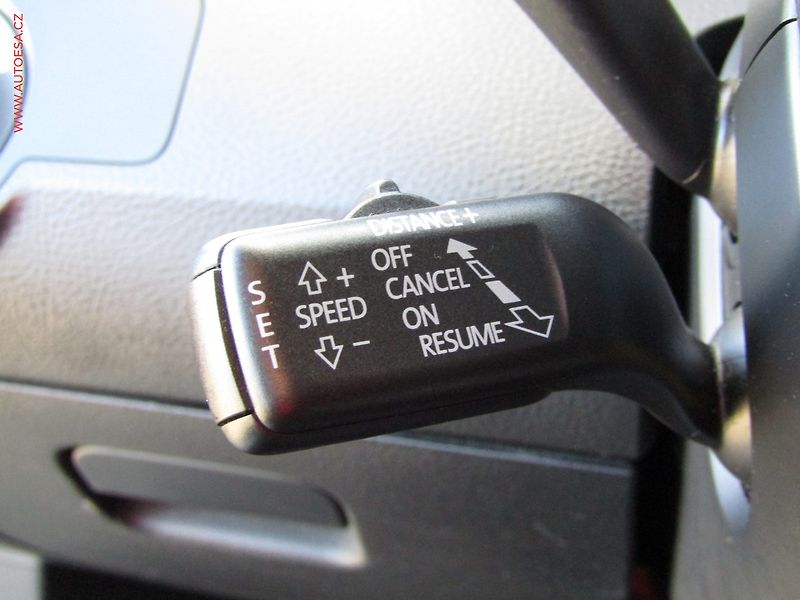 Volkswagen Passat (2012) 2.0 TDi, Highline, DSG - fotka 13 z 23