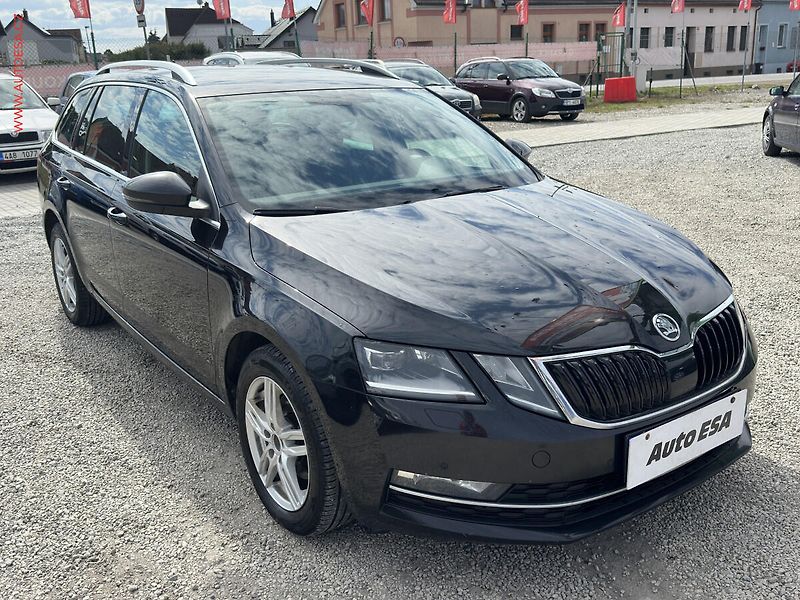 Škoda Octavia (2018) 2.0 TDi, DSG, LED, AC - fotografie inzerátu