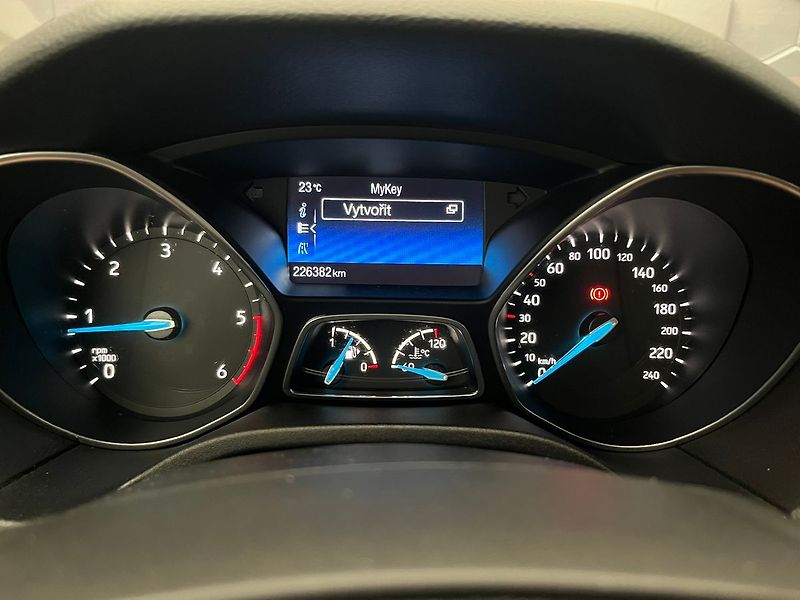 Ford Focus 2.0 TDCi 110kW SPORT - fotka 57 z 63