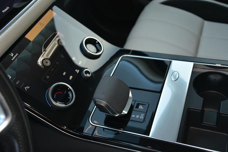 Land Rover Range Rover Velar (2021) P250 R-Dynamic AWD - fotka 18 z 30