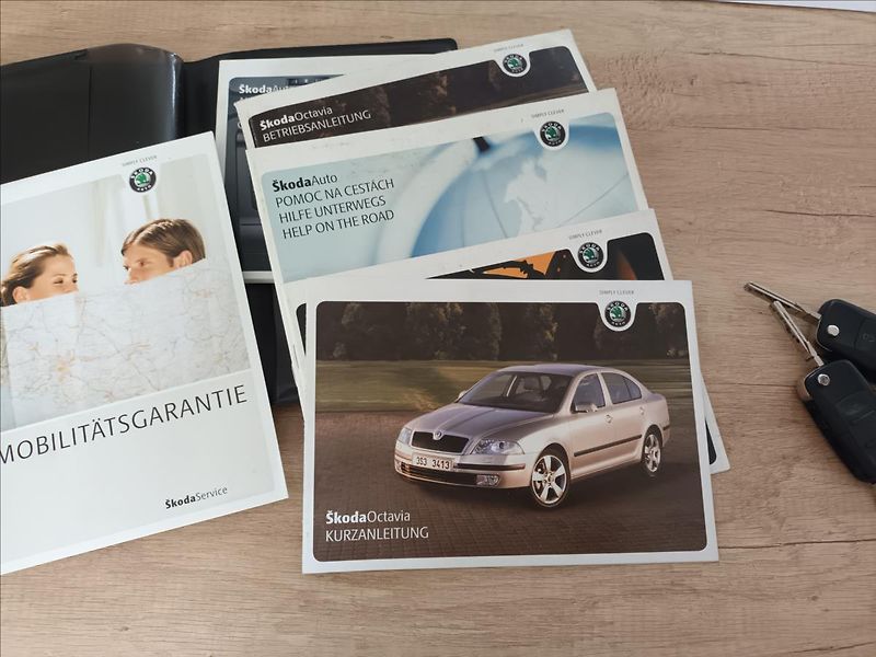 Škoda Octavia 1,6 MPI,75KW,KLIMA,KOLA - fotka 35 z 35