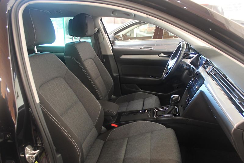 Volkswagen Passat (2023) 2.0TDI DSG Display Tažné  - fotka 24 z 34
