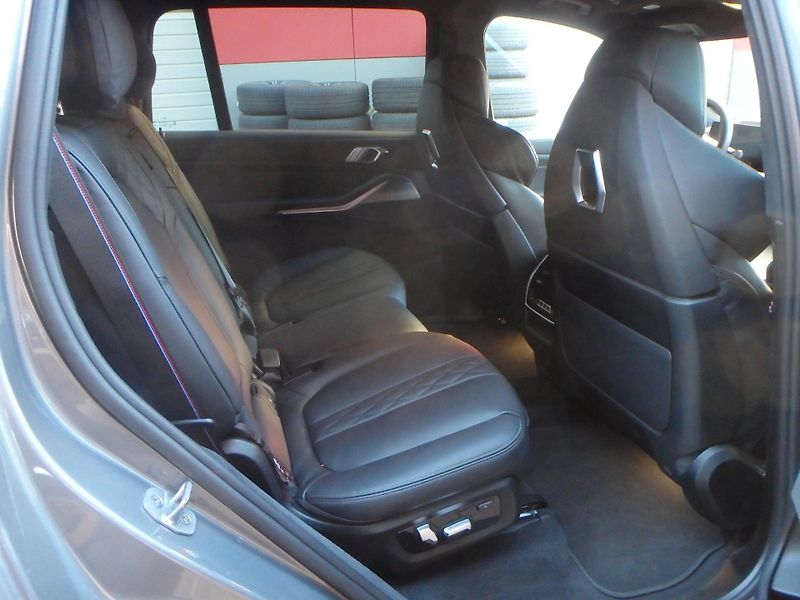 BMW X7 (2025) xDrive40d, INDIVIDUAL,xOffroad - fotka 22 z 30