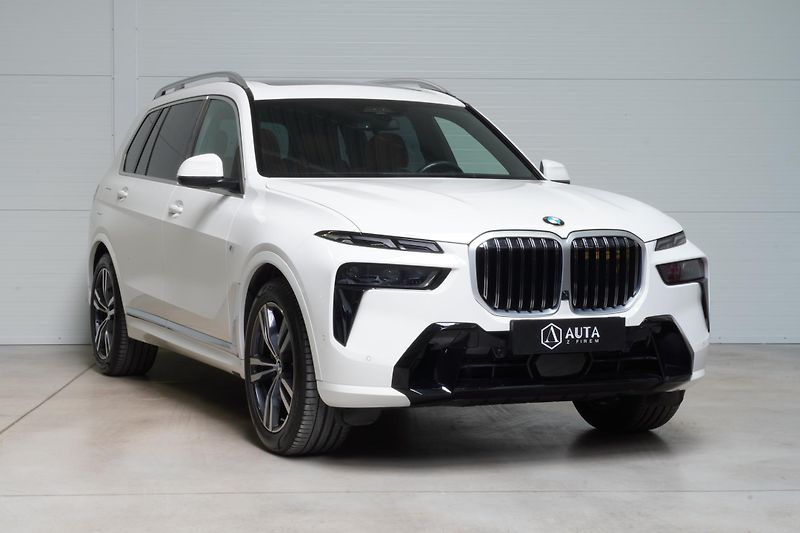 BMW X7 Xdrive40d,Mpaket,ČR,DPH,Tažné - fotka 3 z 44